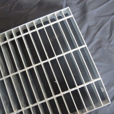 فولاد ضد لغزش دندانه دار یاتاقان فلزی گام 30 میلی متر مقاوم در برابر خوردگی
