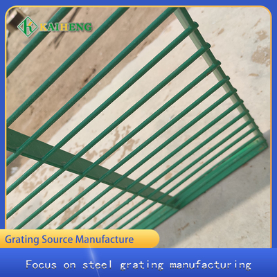 کت واک کف توری فلزی آغشته به پلاستیک سبز 100x200